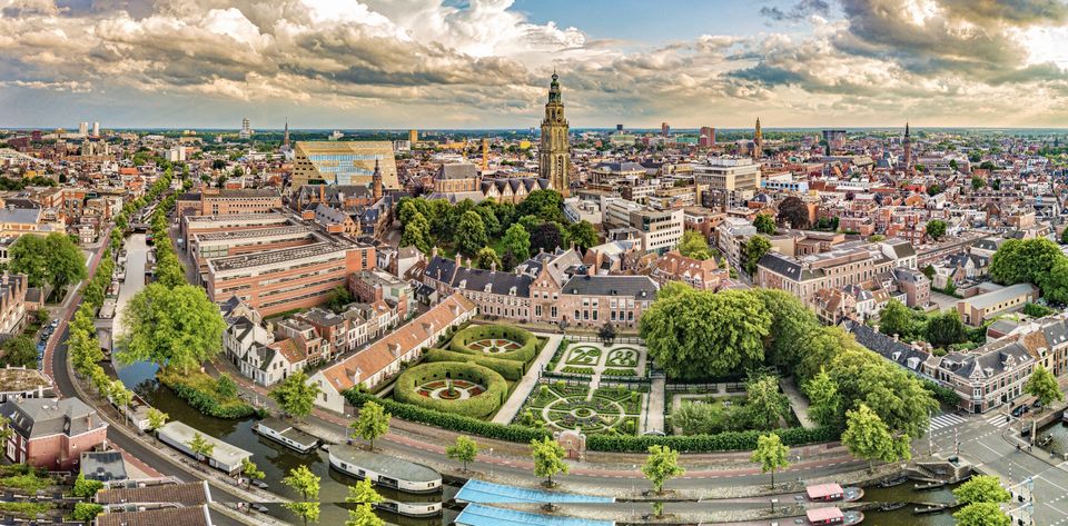 Moving from Dubai to Netherlands - acorn movers - dubai