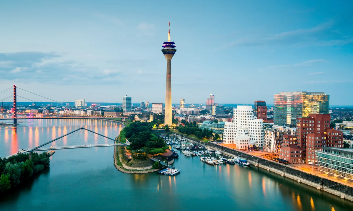 Moving to Düsseldorf from Dubai - acorn movers - dubai