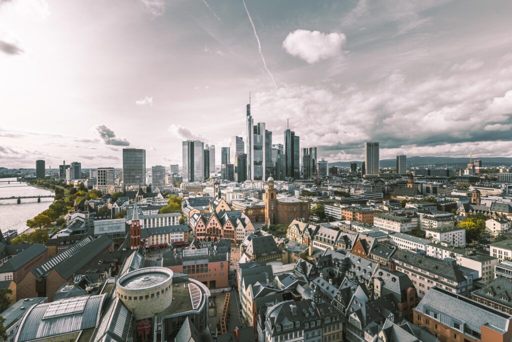 Moving to Frankfurt from Dubai - acorn movers - dubai