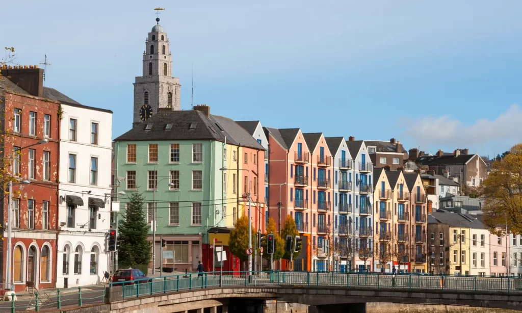 Moving to Cork from Dubai - acorn movers - dubai