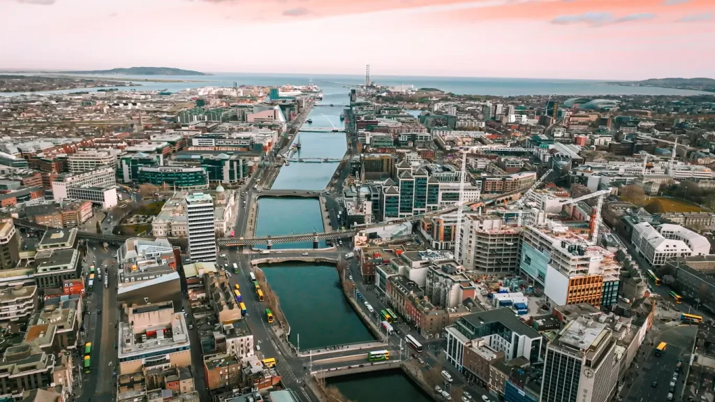 Moving to Dublin from Dubai - acorn movers - dubai