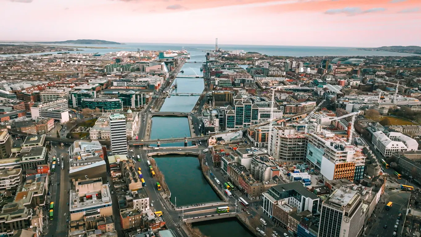 Moving to Dublin from Dubai - acorn movers - dubai