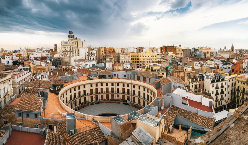 Moving to Valencia from Dubai - acorn movers - dubai