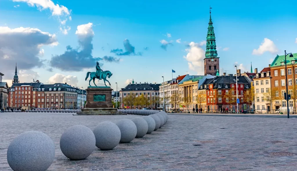 Moving to Copenhagen from Dubai - acorn movers - dubai
