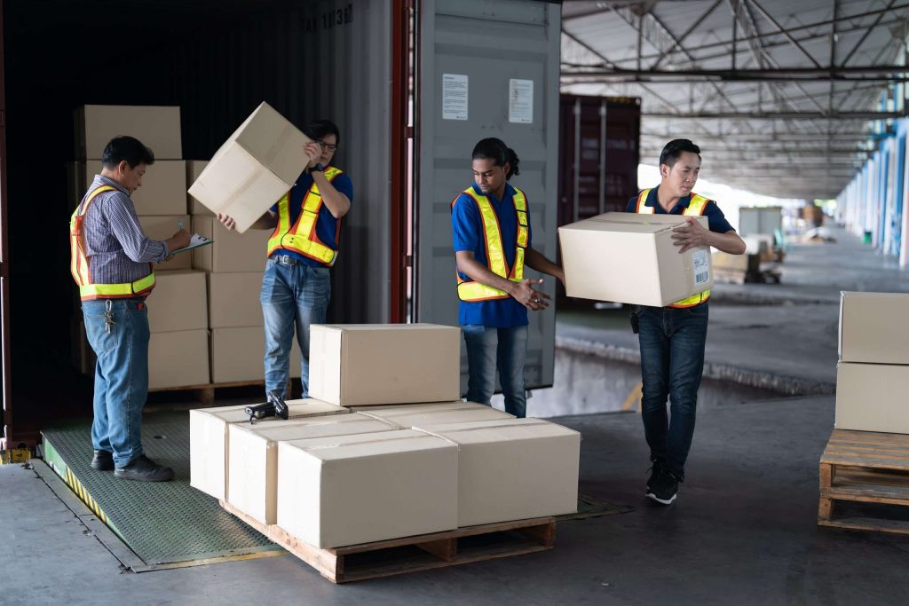 Midday Loading Completion and Transit - acorn movers - dubai